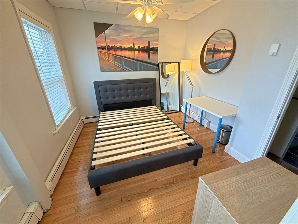 130 West 8th St, South Boston