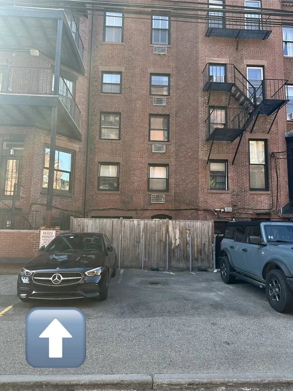 281 Beacon, Back Bay