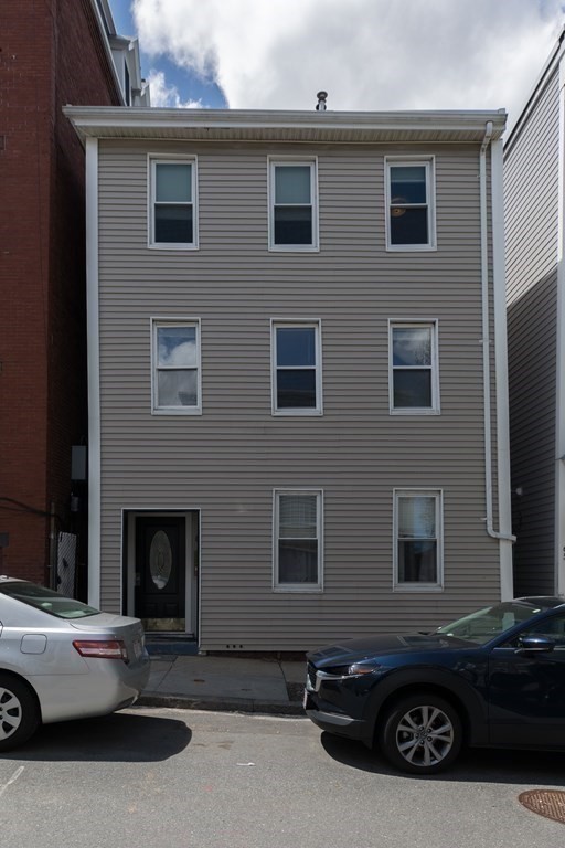 69 I St, South Boston