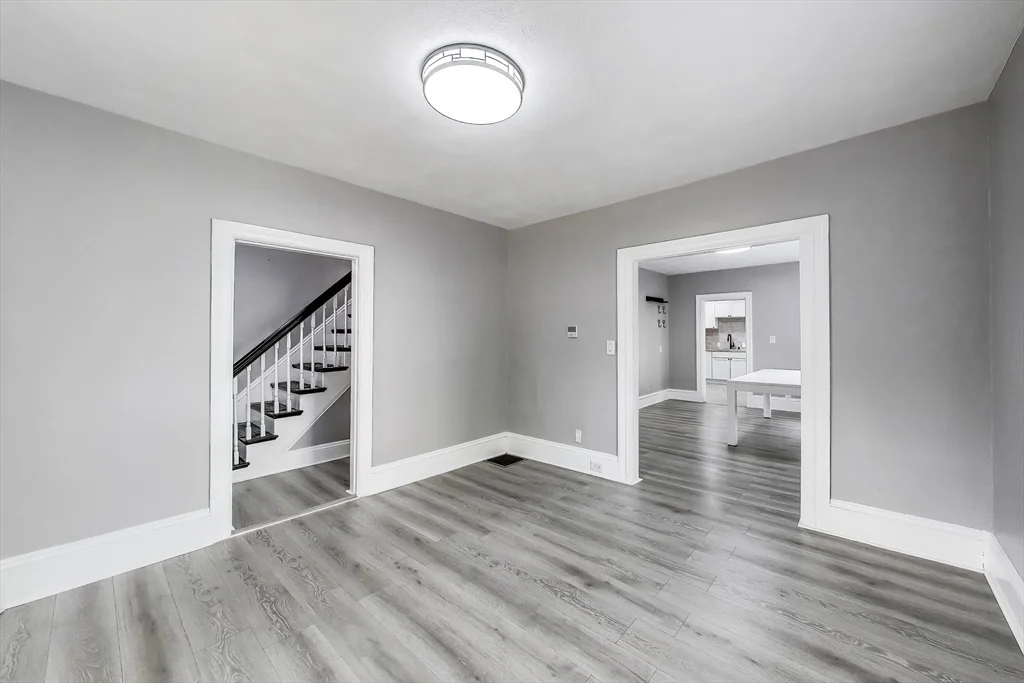 24 Clematis St, Winchester