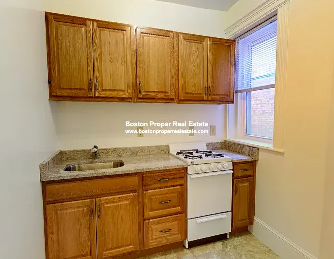 28 Westland Ave, Fenway