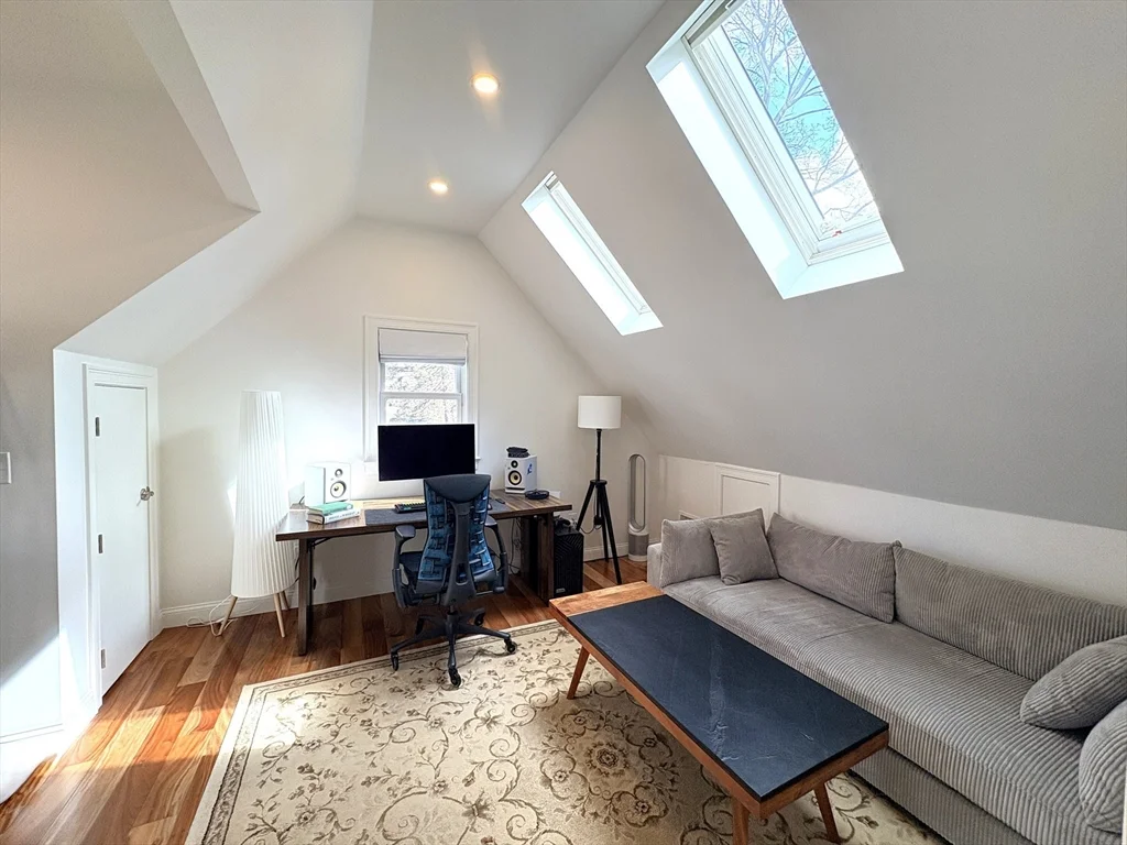 32 Salisbury Rd, Newton