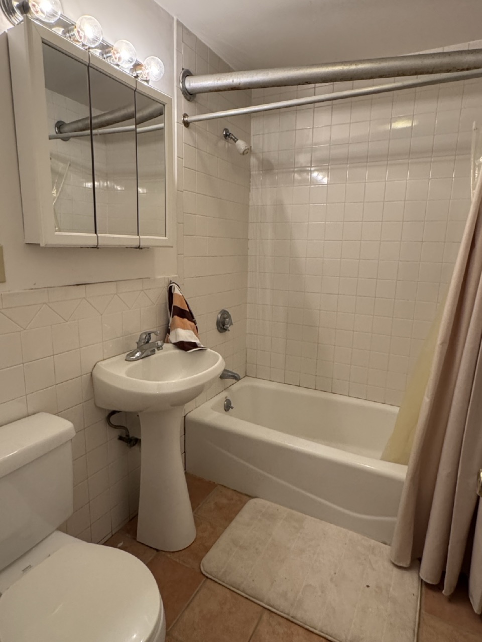 35 Cummings Rd, Brighton