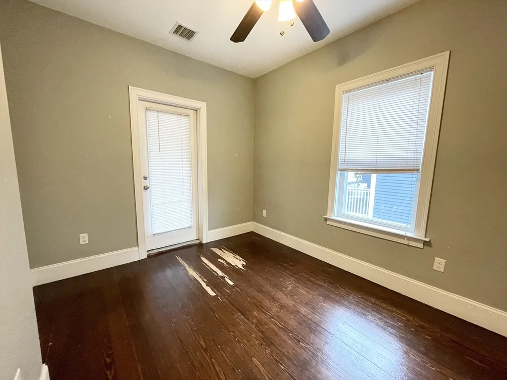 178 Hillside St, Mission Hill