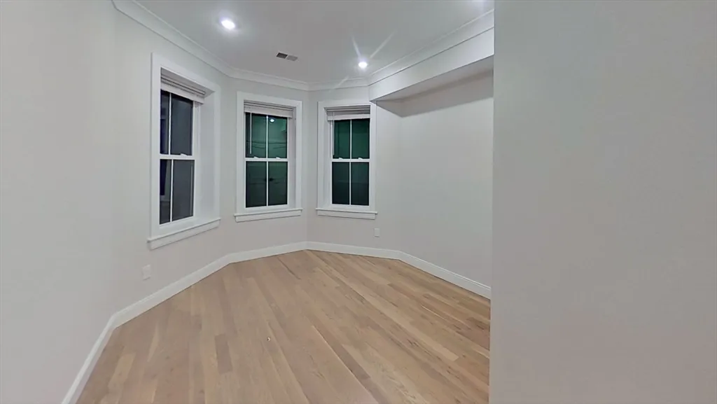 47 Englewood Ave, Brighton