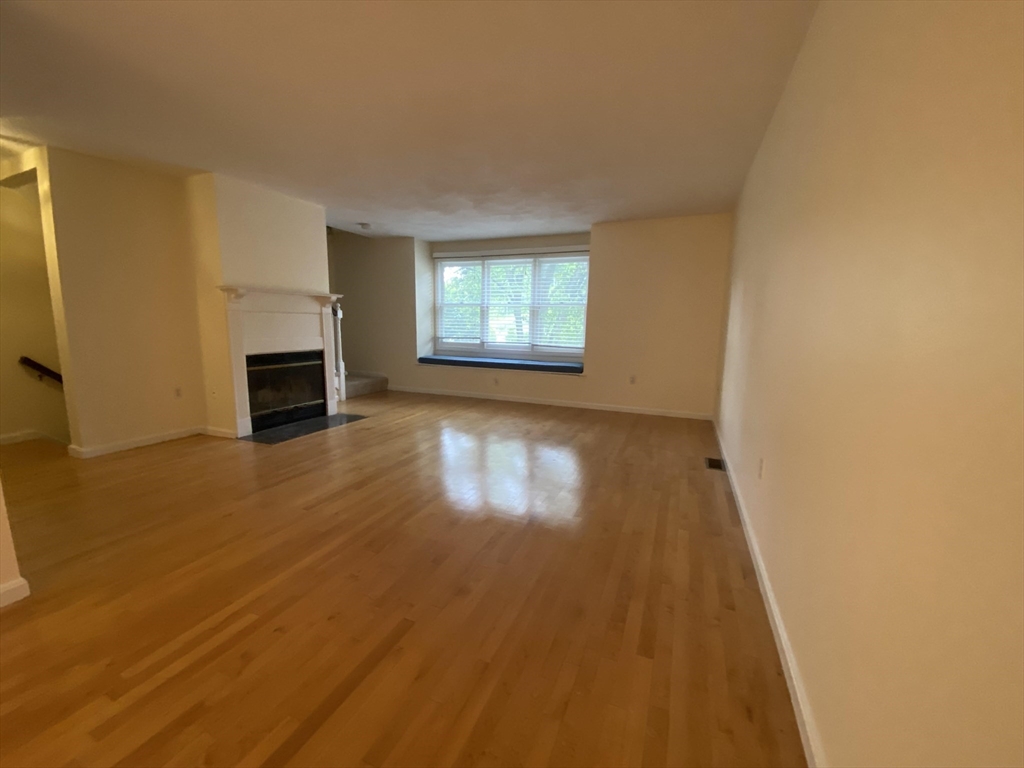 1047 Washington St, Newtonville