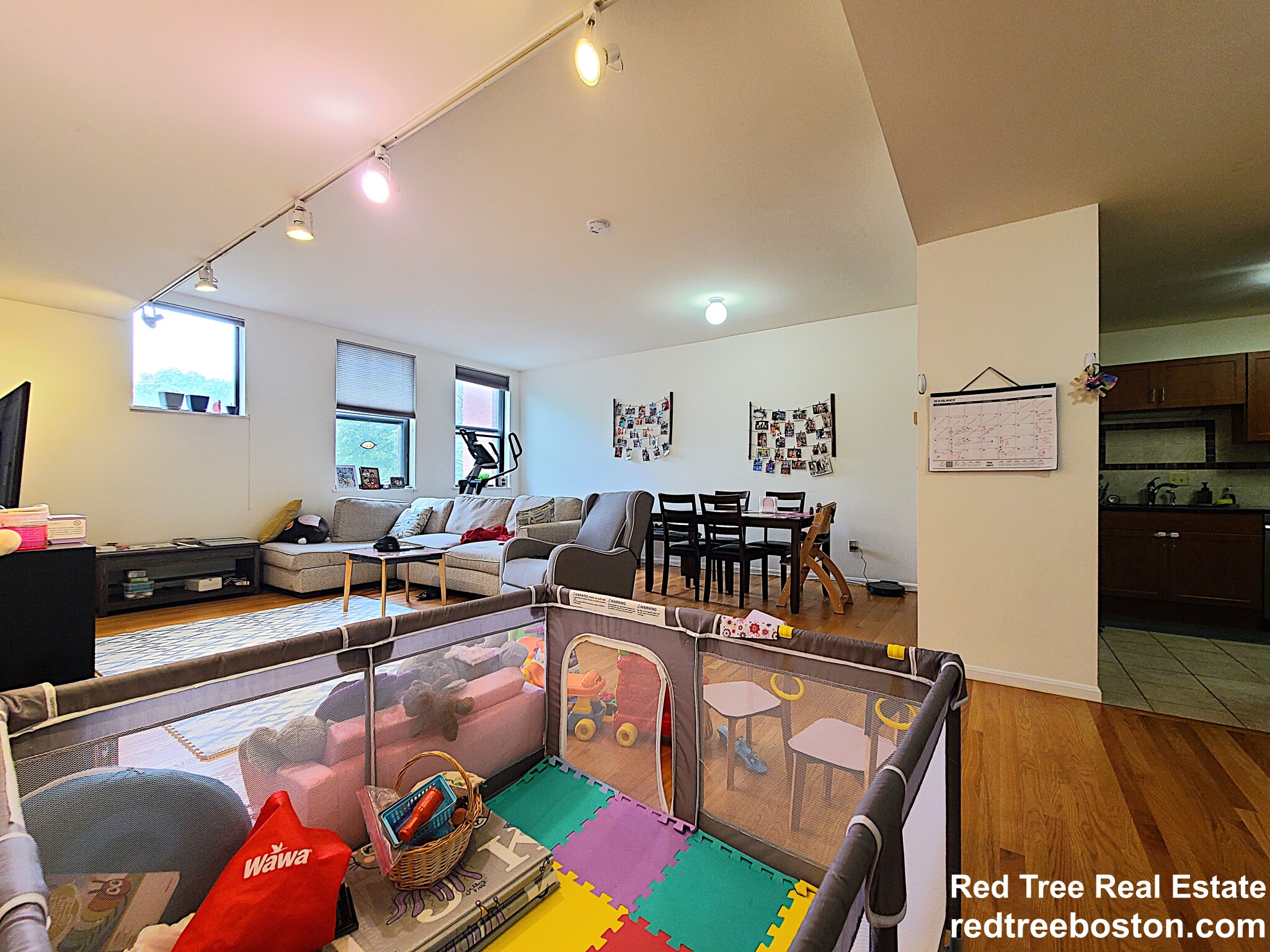 50 Winchester St, North Brookline