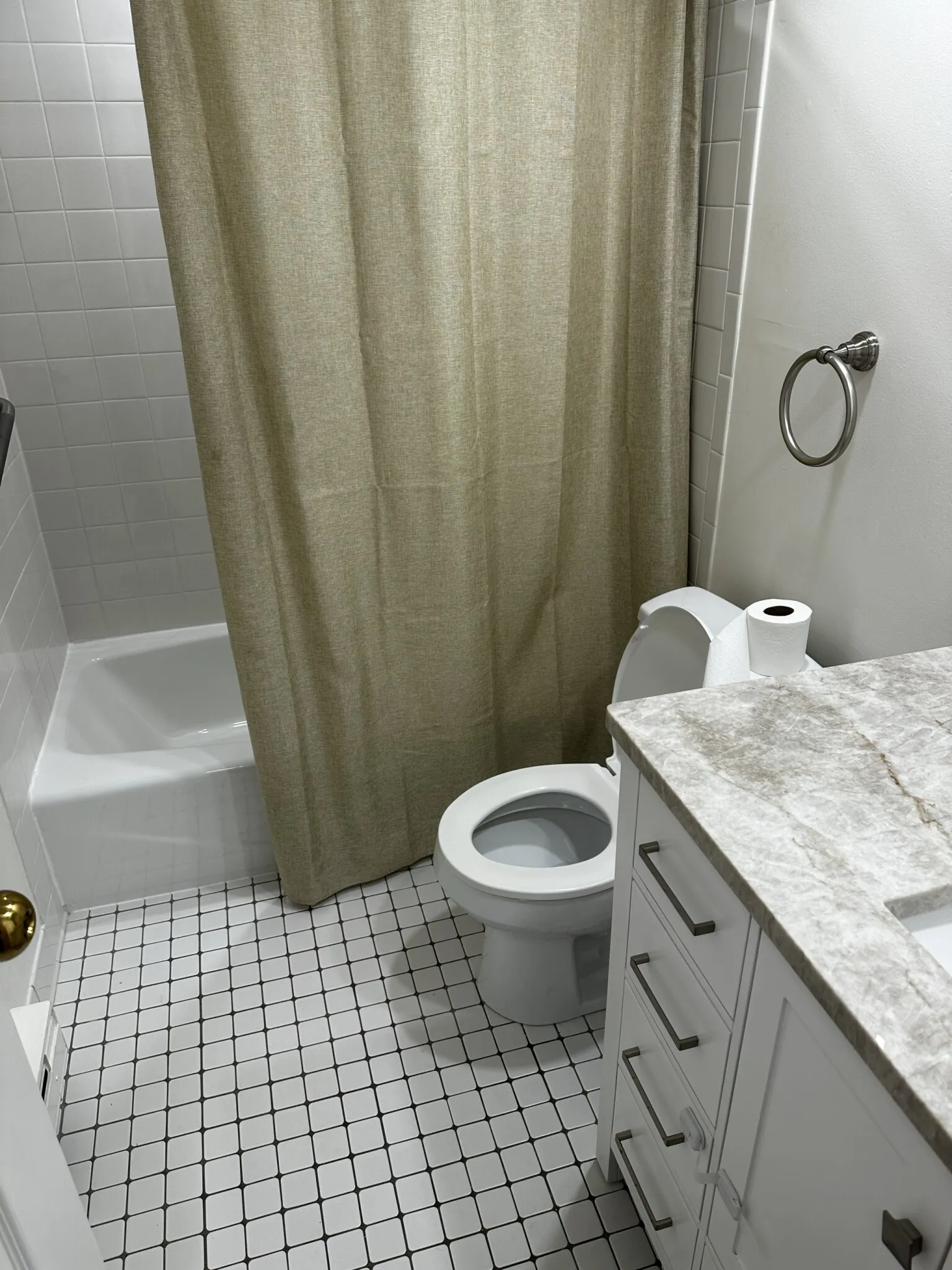 125 Pleasant St, North Brookline