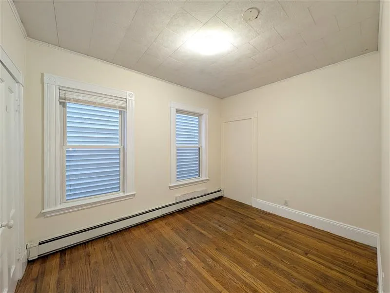 392 Washington St, Ward Two