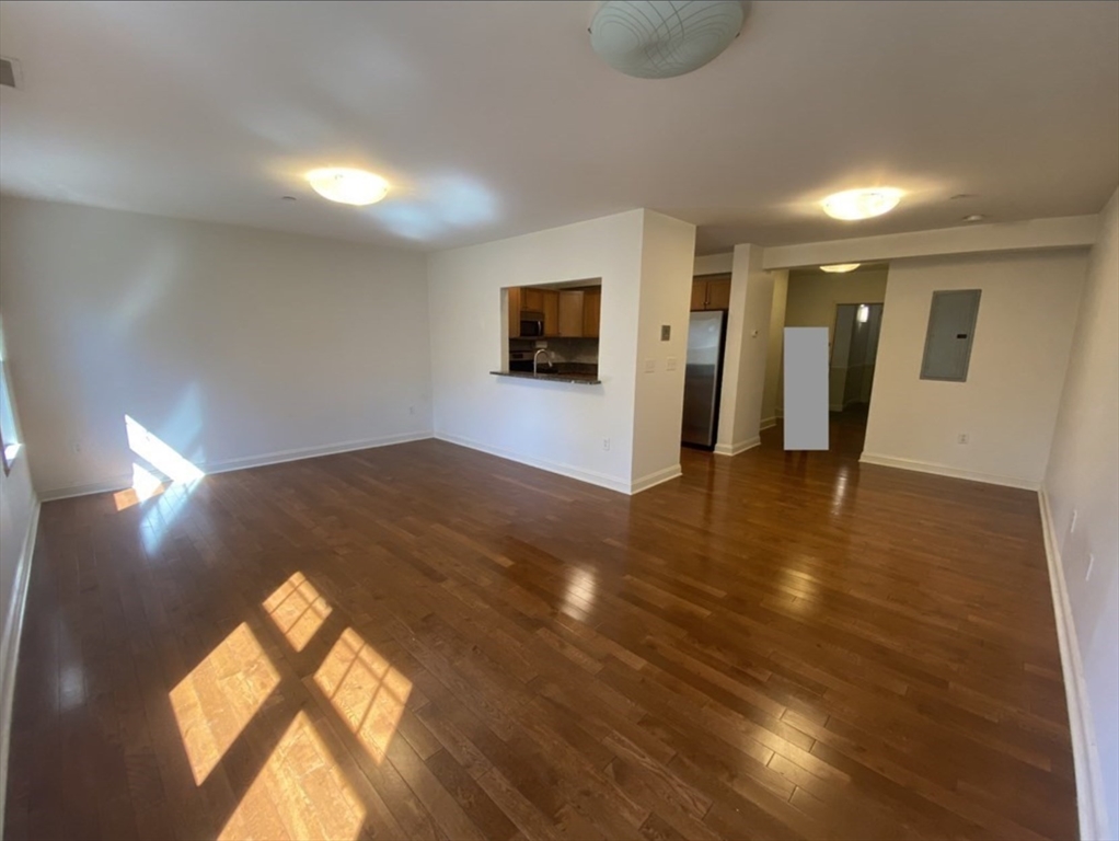 391 Pleasant St, Melrose