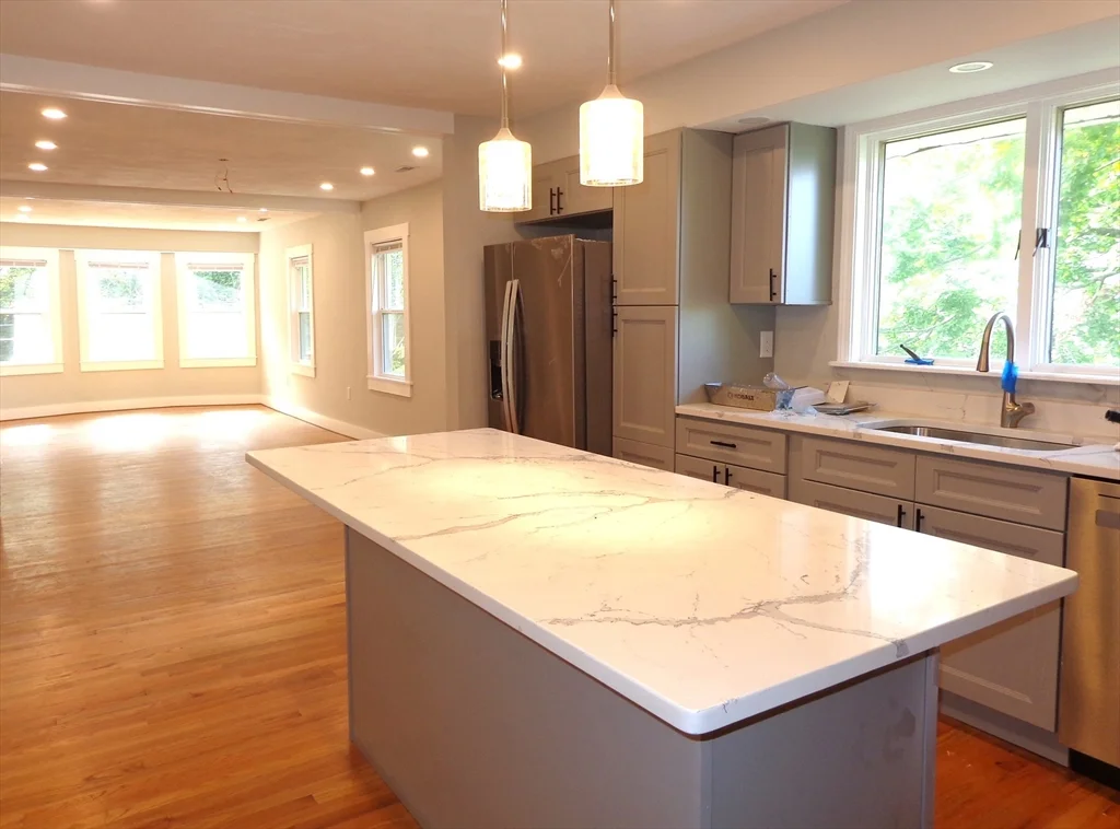 12 Park Pl, Arlington