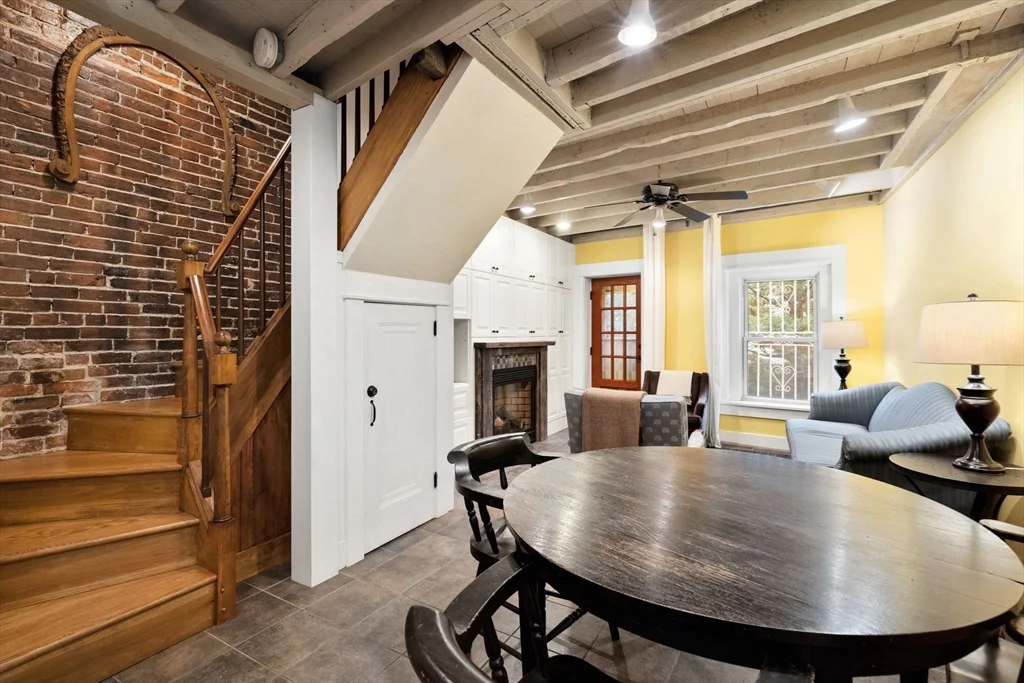 6 North Hudson St, North End