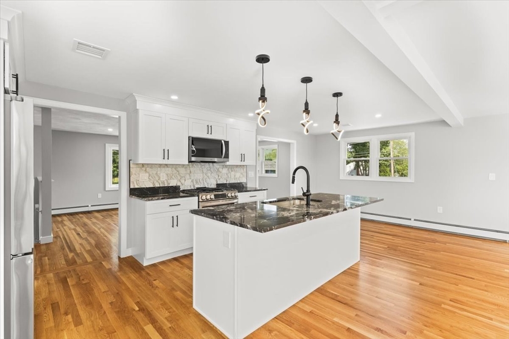 19 Coach Ln, Norwood