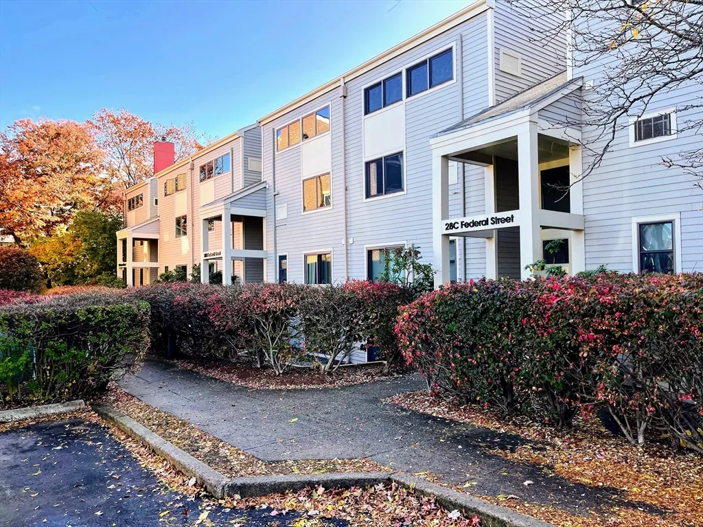 28 Federal St, Salem