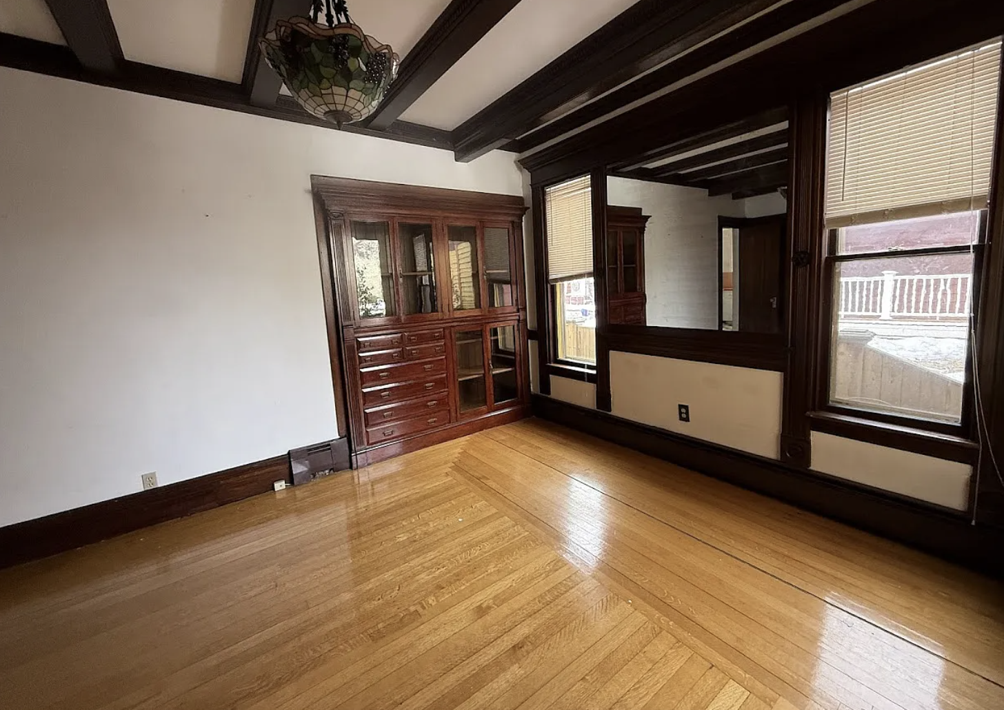 67 Brooks Ave, Newtonville