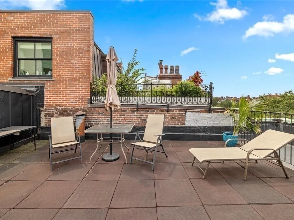 228 Commonwealth Ave, Back Bay