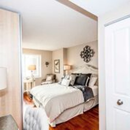 8 Museum Way, East Cambridge