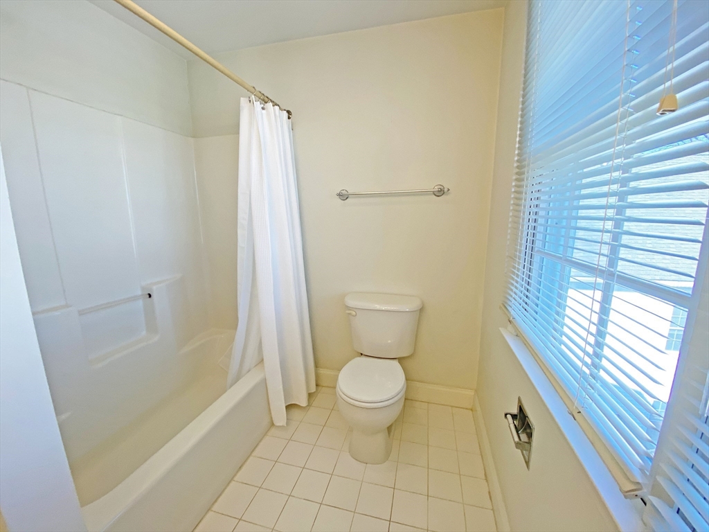 86 Chapel St, Nonantum