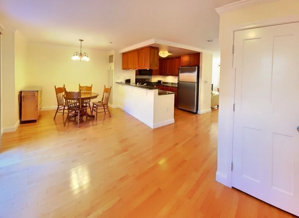 2 Saint Paul, Longwood