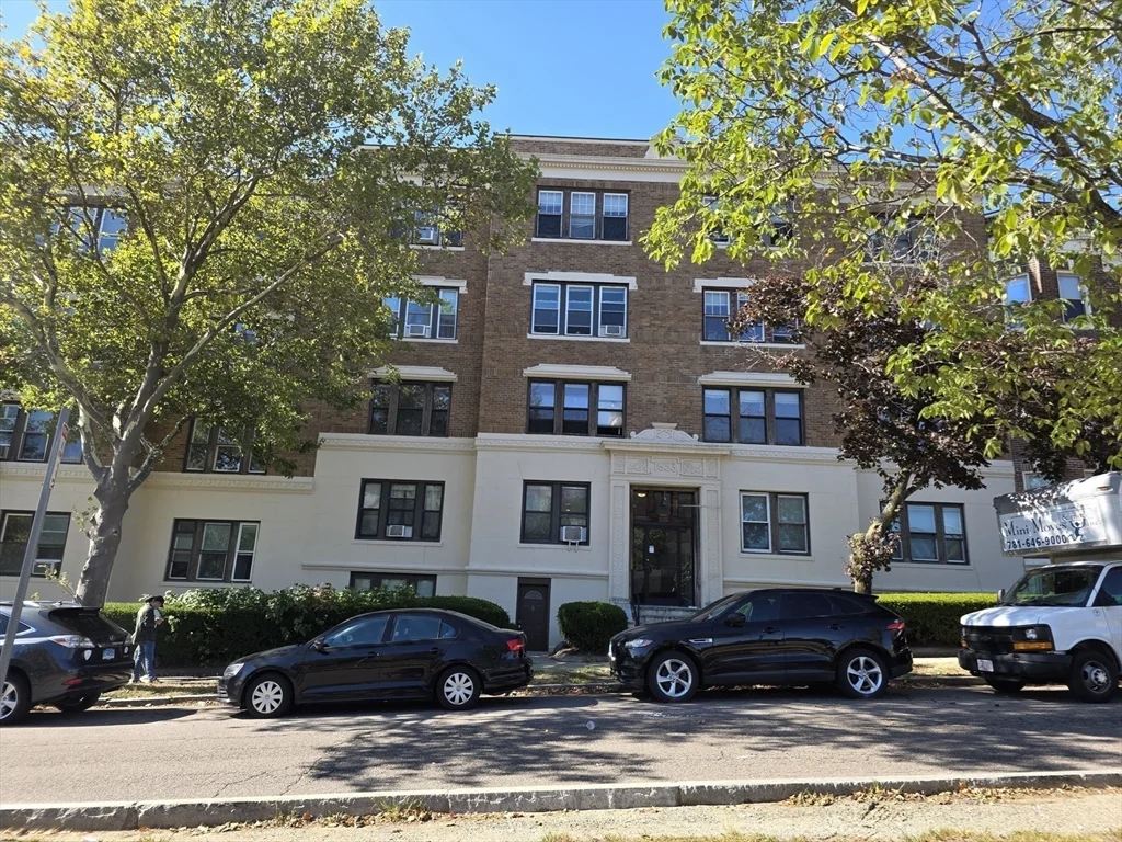 1653 Commonwealth Ave, Brighton