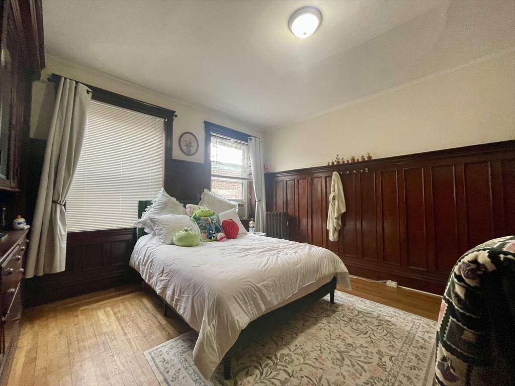 11 Euston St, Brookline