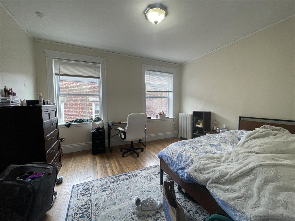 11 Euston St, Brookline