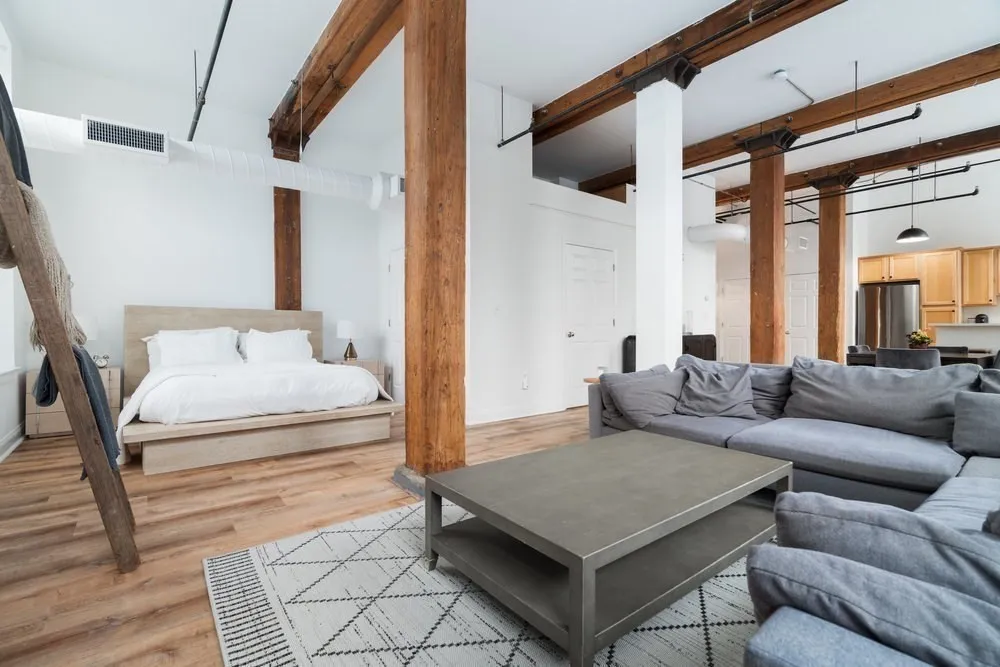 881 E 1st, South Boston