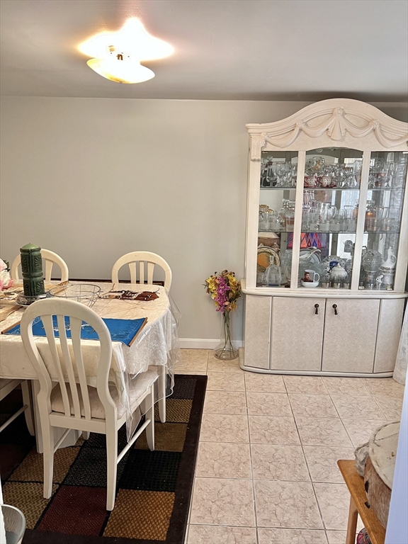 470 Pleasant St, Canton