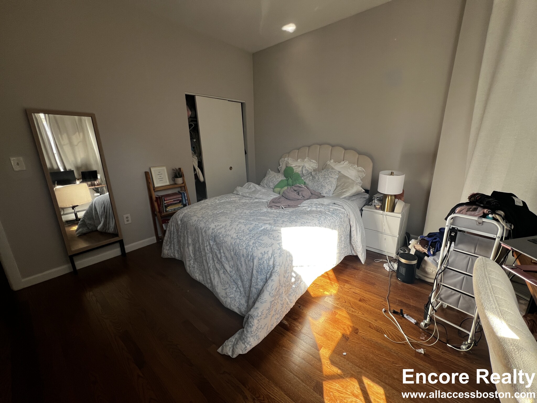 15 Stearns Rd, Coolidge Corner