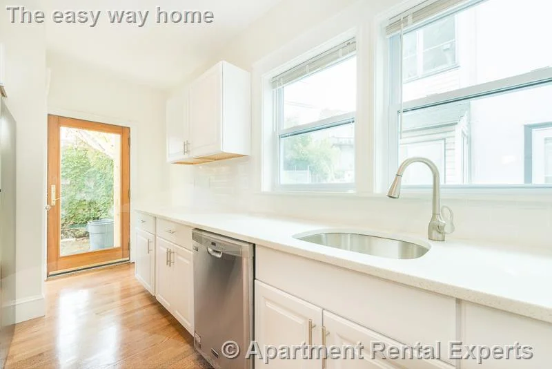 299-301 Alewife Brook Pkwy, Tufts