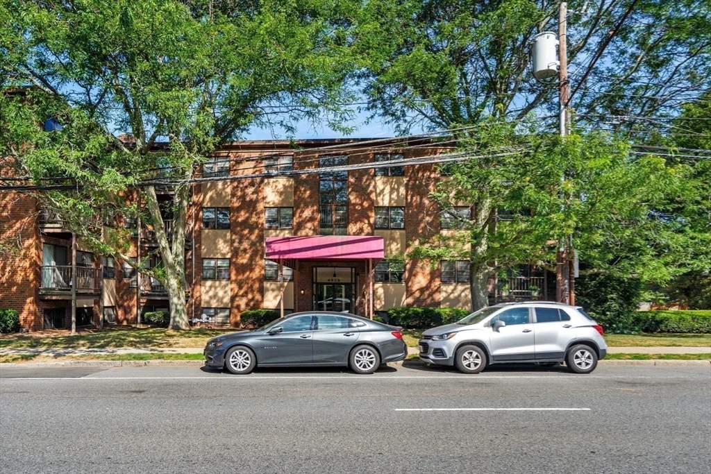 4925 Washington St, West Roxbury