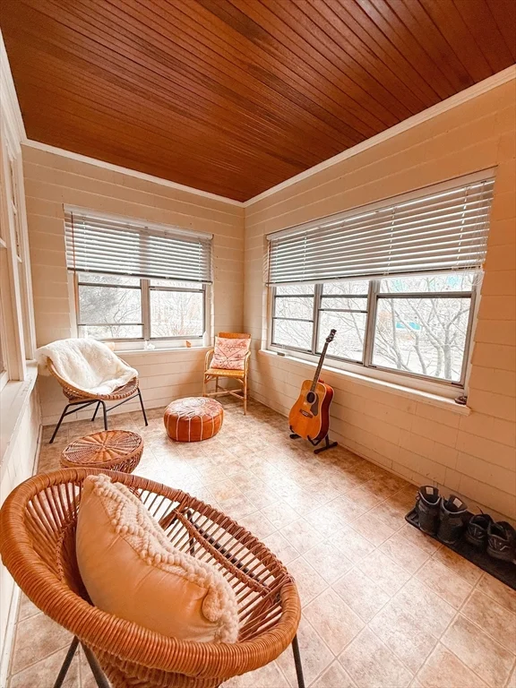 66 Riverview Ave, Waltham