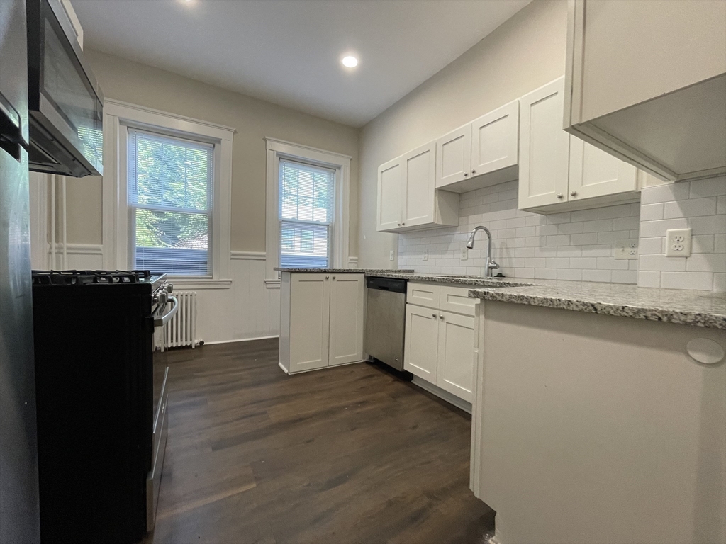 996 Chestnut St, Newton Upper Falls