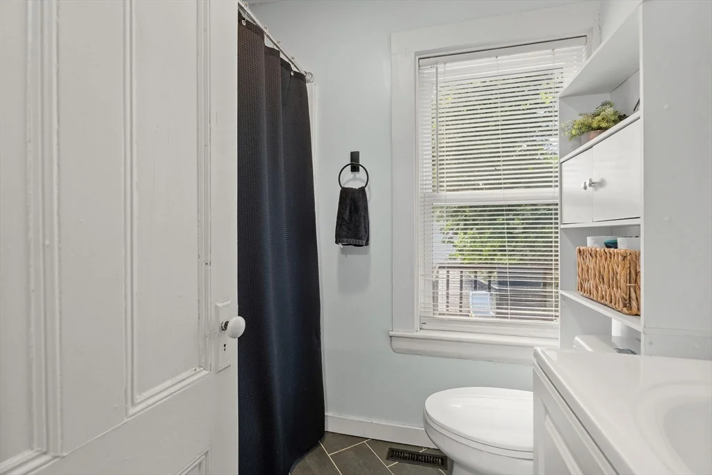 589 Willard St, Quincy