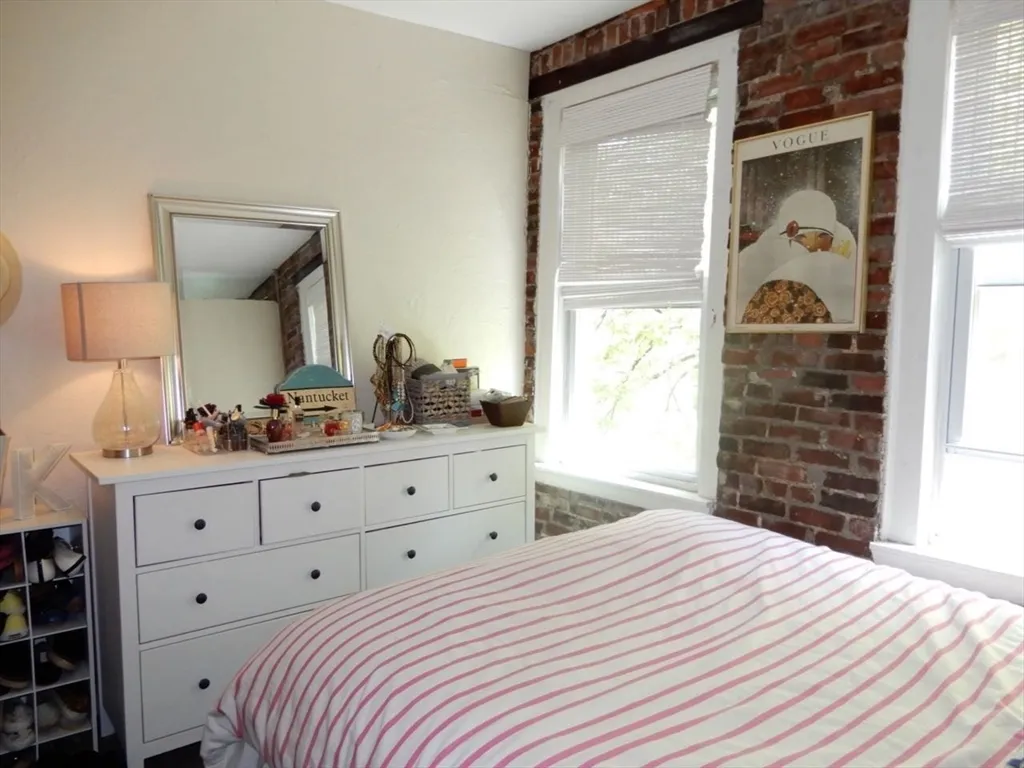 274 Cambridge St, Beacon Hill