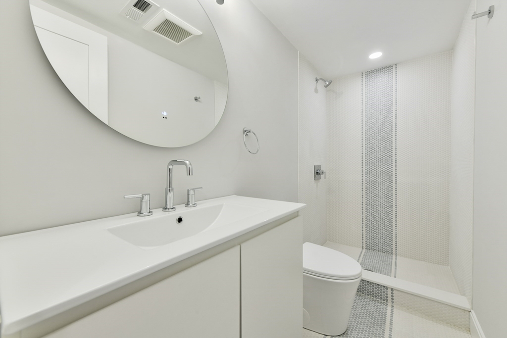 10 Lamson Ct, East Boston