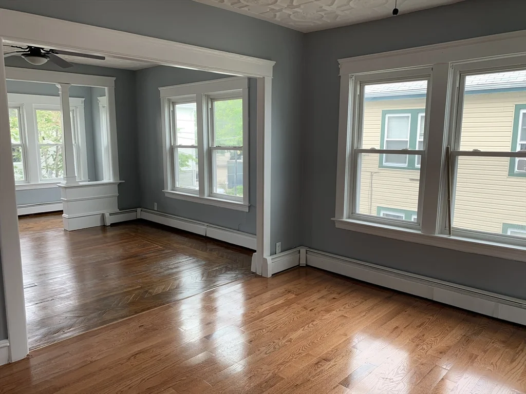 70 Price Pl, Fall River