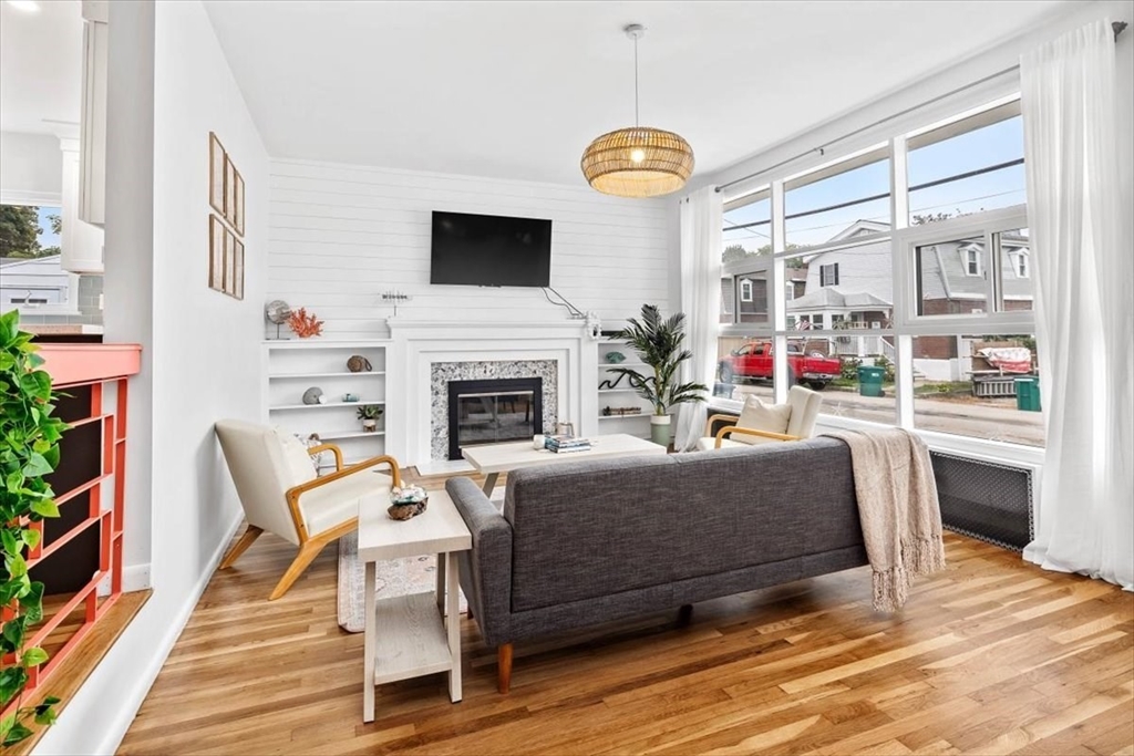 80 Central Ave Summer, Hull