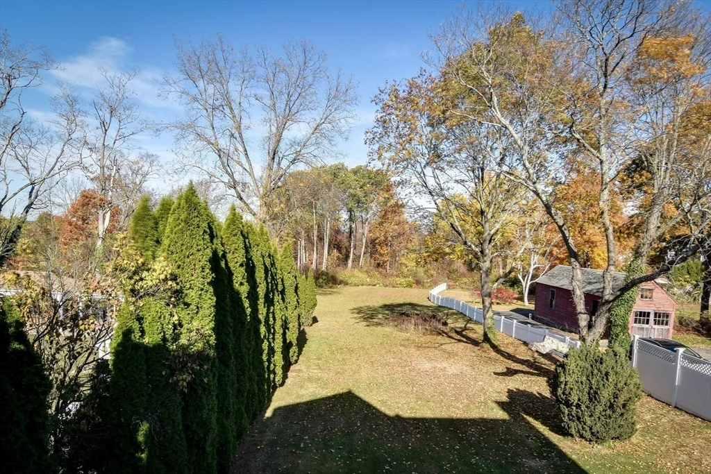 110 Main St, Hopkinton