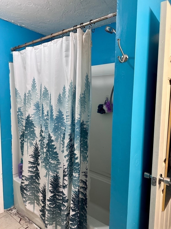 560 Bedford St, Abington