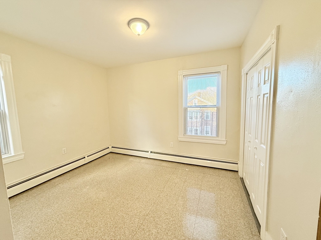 19 Armstrong St, Jamaica Plain