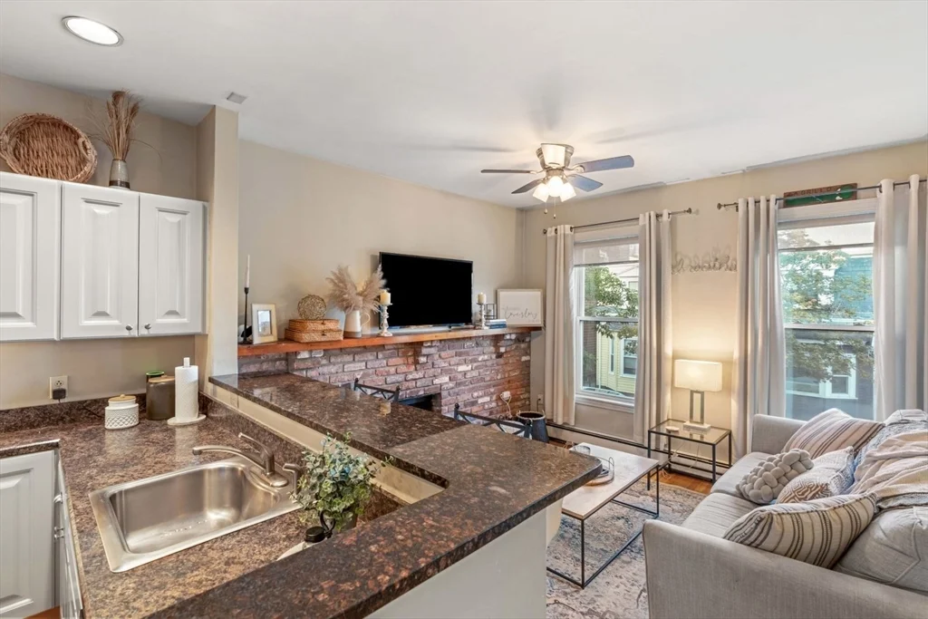 159 M, South Boston