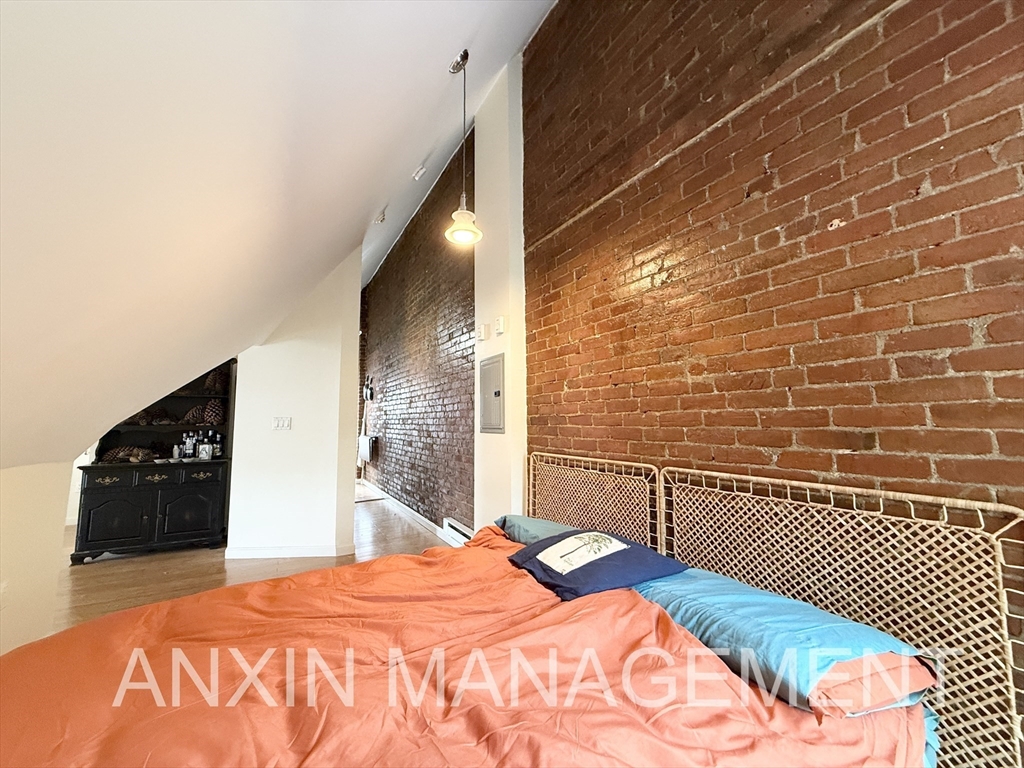 2 Orchard St, Porter Square