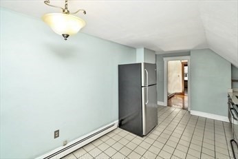 235 Fairmount Ave, Hyde Park