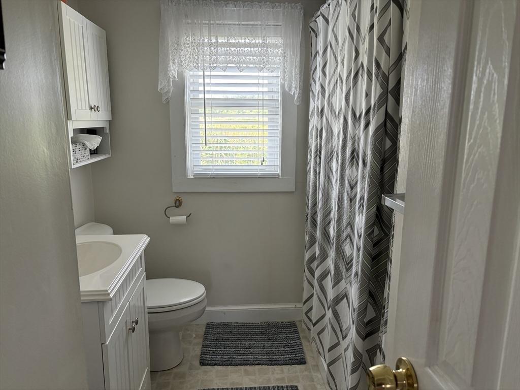 76 Bayberry Rd, Marshfield