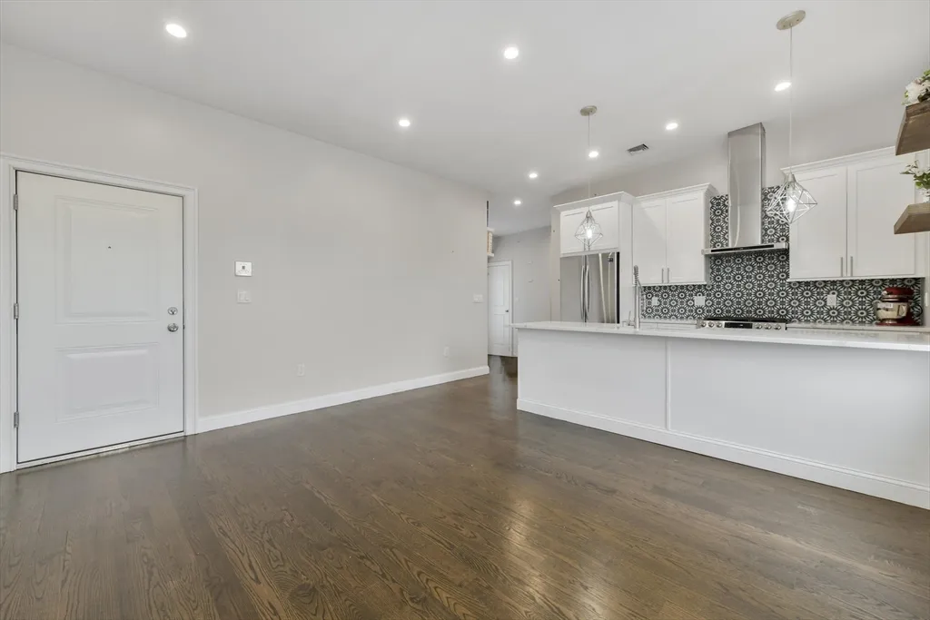 189 Trenton St, East Boston