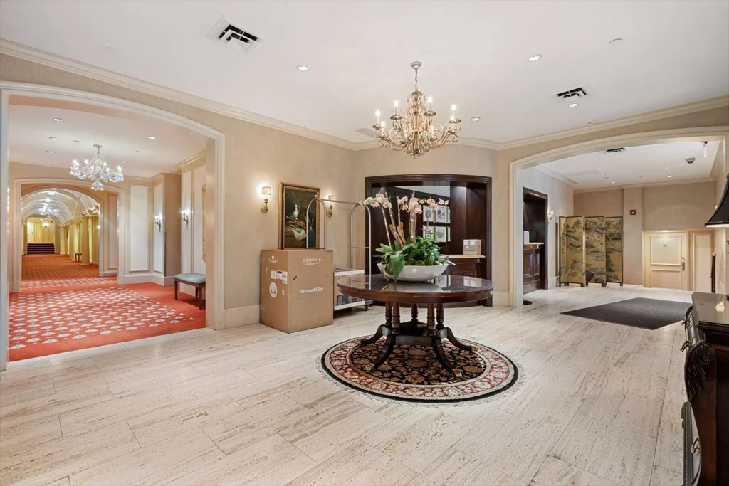 416 Commonwealth Ave, Back Bay