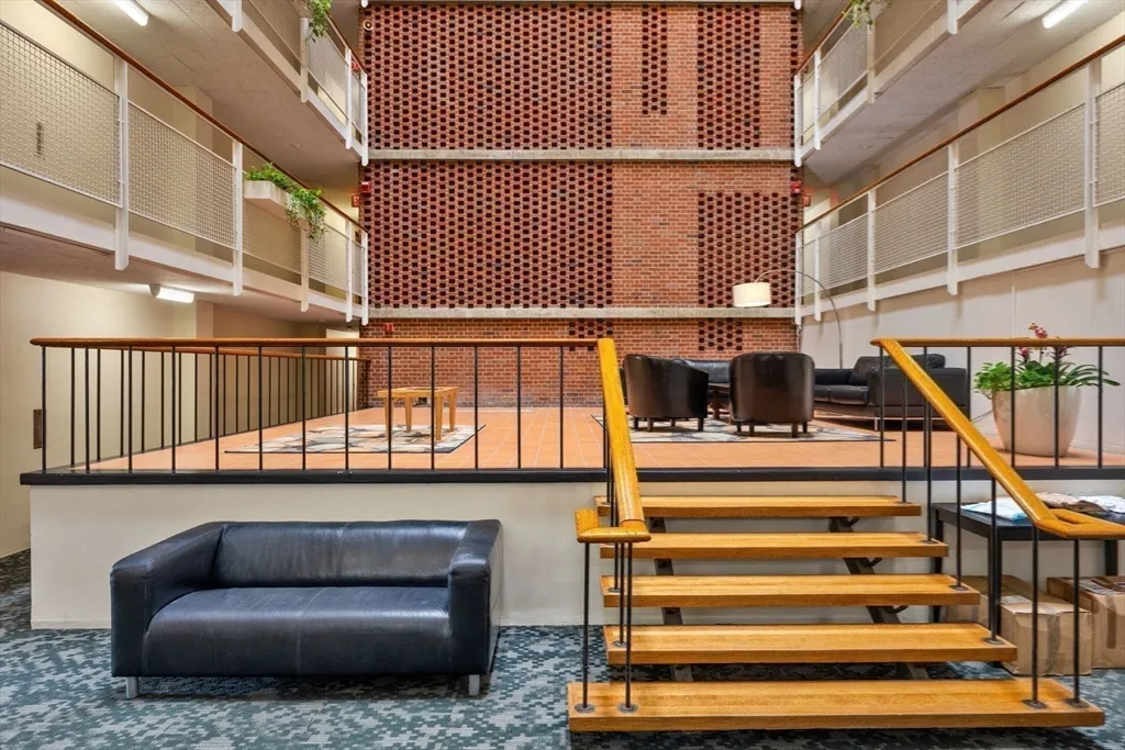 29 Concord Ave, Neighborhood Nine