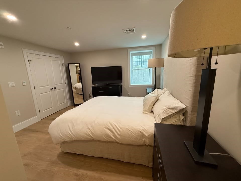 111 Hutchings St, Roxbury