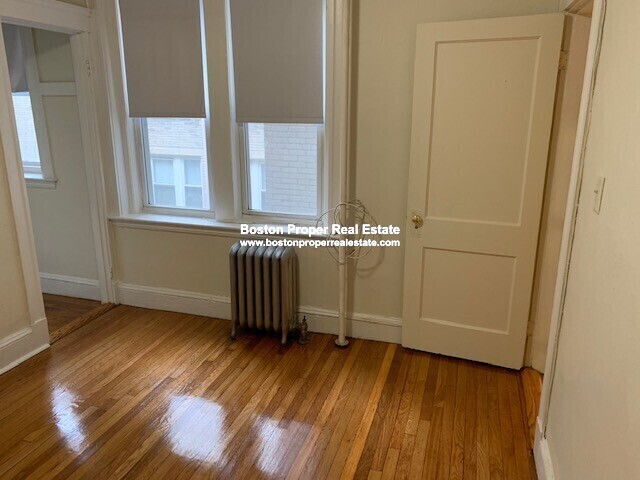 1175 Boylston St, Fenway